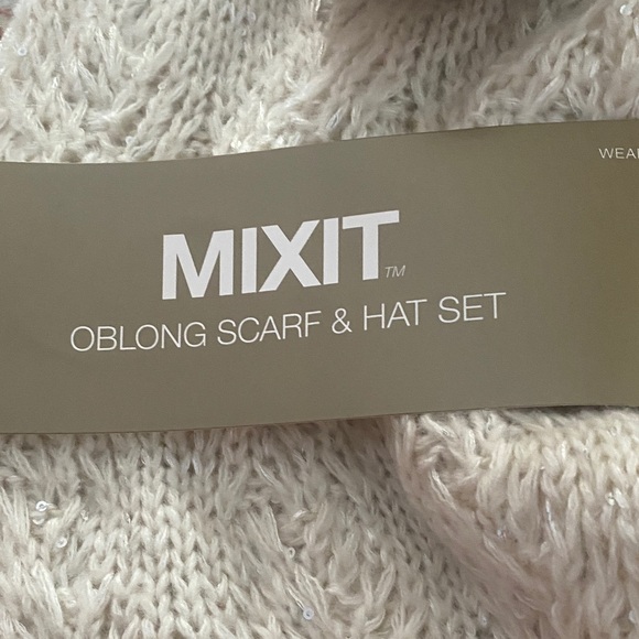 Mixit Cream Knit Scarf and Hat Set - Picture 3 of 5